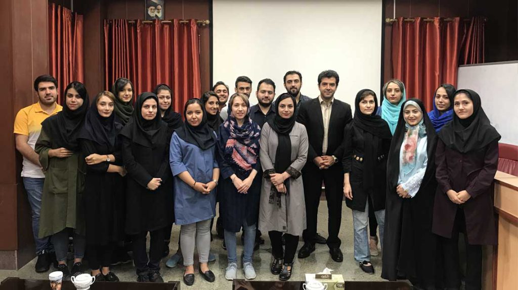عکس یادگاری پایان مرحله دوم از دومین دوره دانش افزایی تحول دیجیتال دانشگاه تهران (شهریور 97)